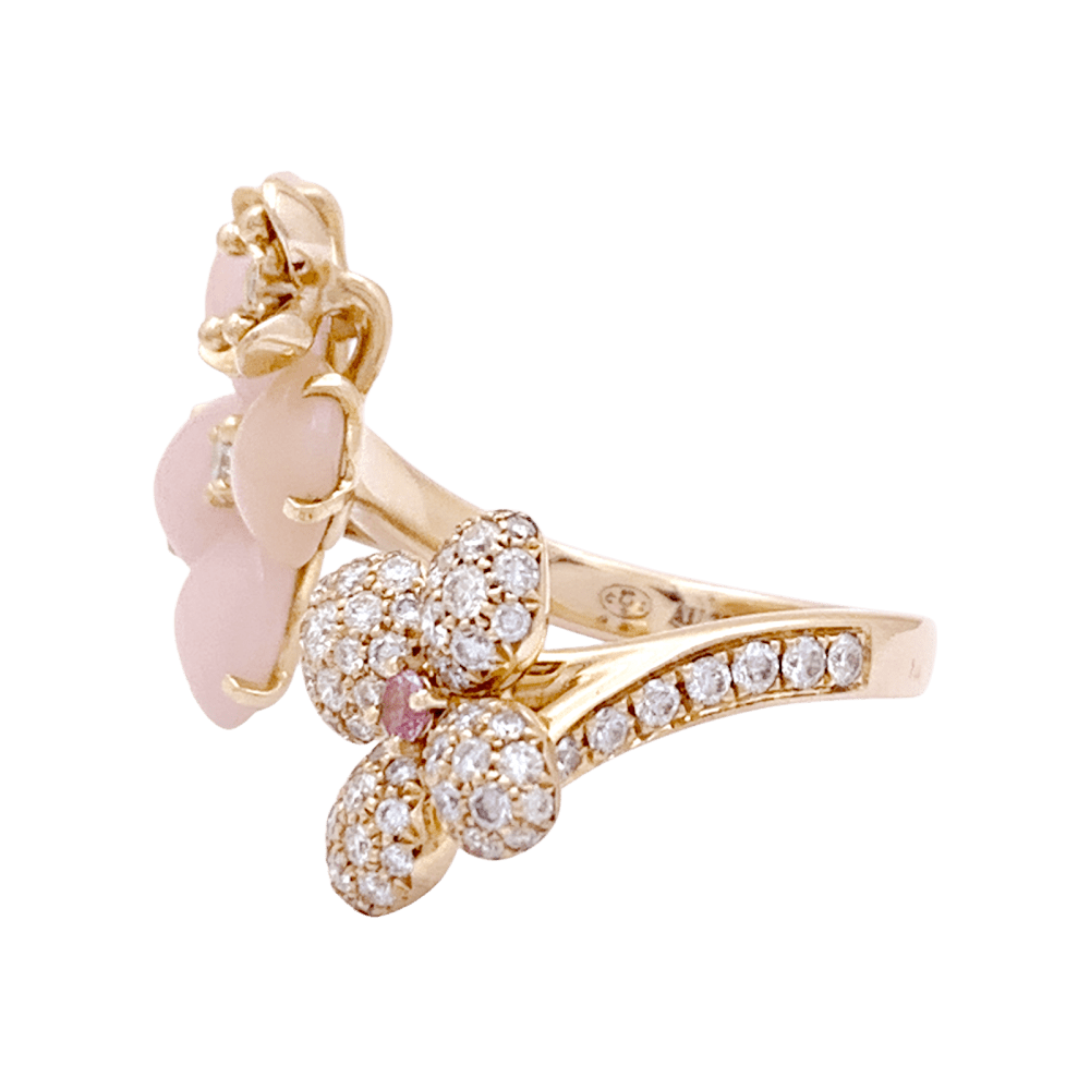 Bague Chaumet, « Hortensia Aube rosée », or rose, diamants, saphir rose et opales roses. 5