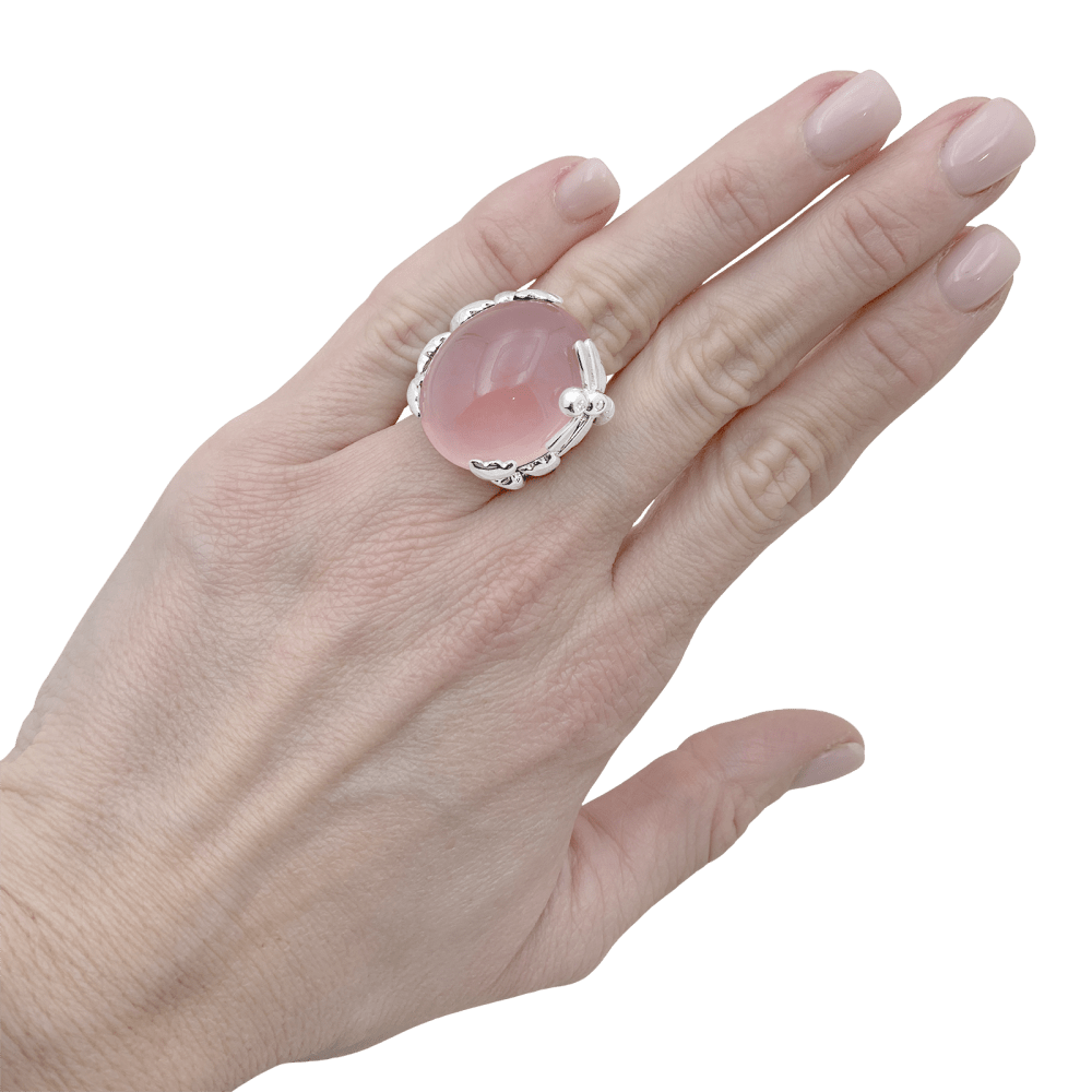 Bague Dior, "Gourmande" en or blanc, quartz rose et diamants. 7
