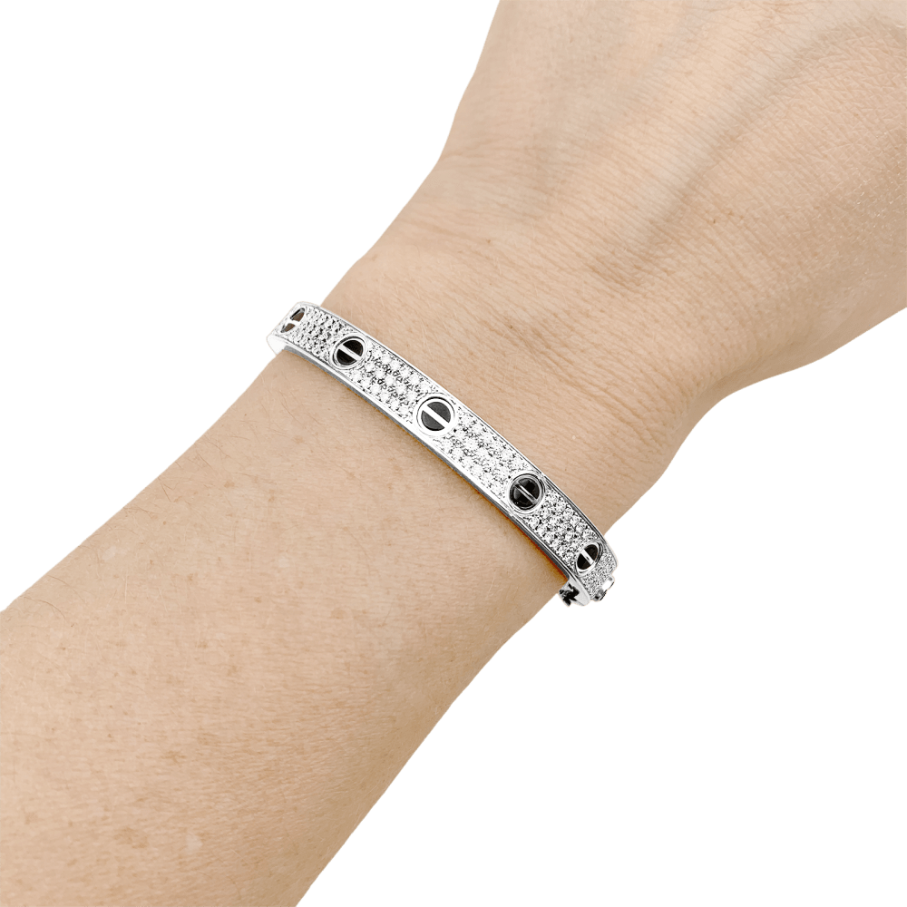 Bracelet Cartier, "Love", or blanc, diamants et céramique. 5