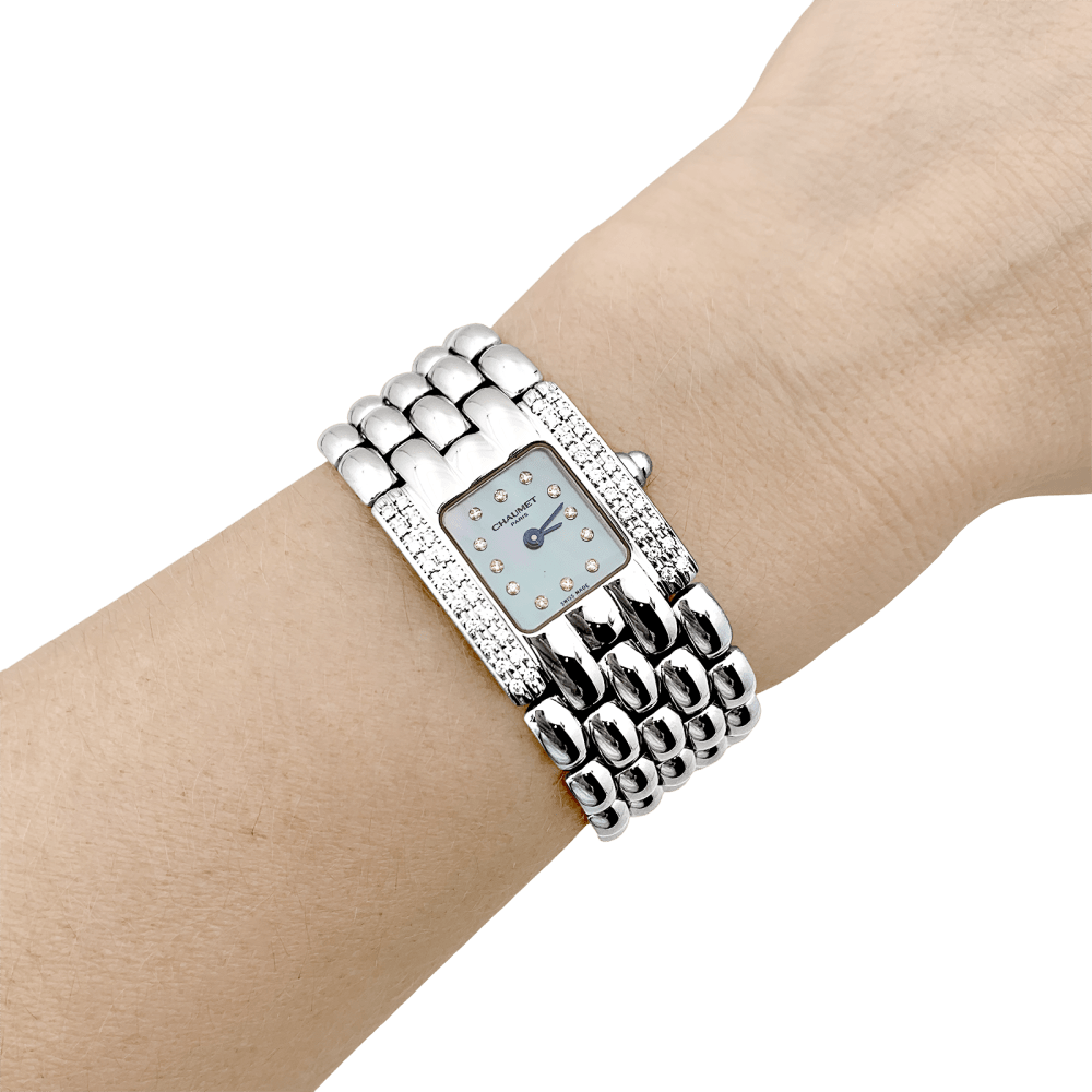 Montre Chaumet modèle "Khésis" en acier, diamants, nacre. 5