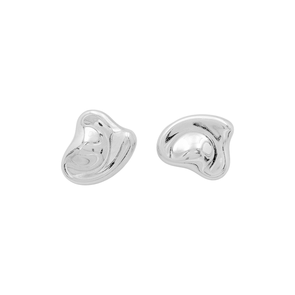 Boucles d'oreilles TIFFANY & CO x Elsa Peretti, «Cœur Bean » en argent. 2