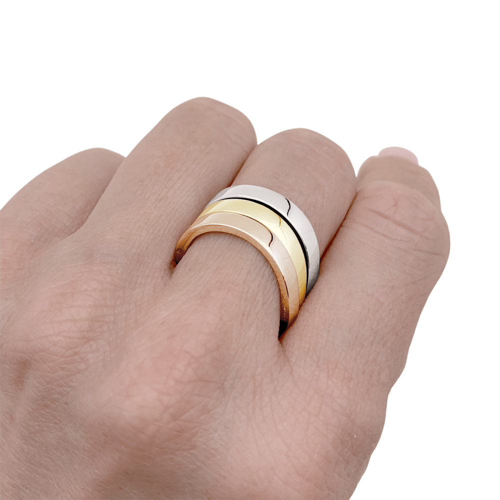 Bague Dinh Van trois anneaux en trois tons d'or. 6