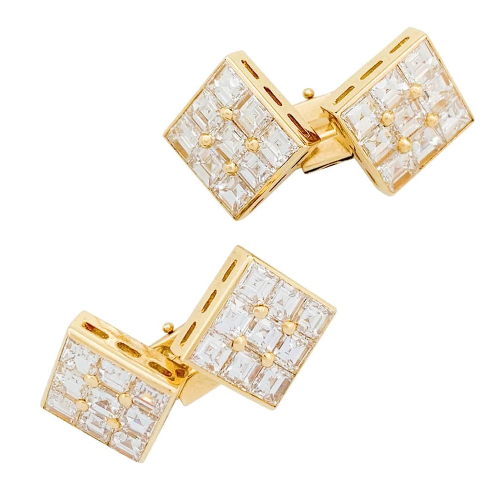 Paire de boutons de manchette Boucheron, en or jaune et diamants. 3