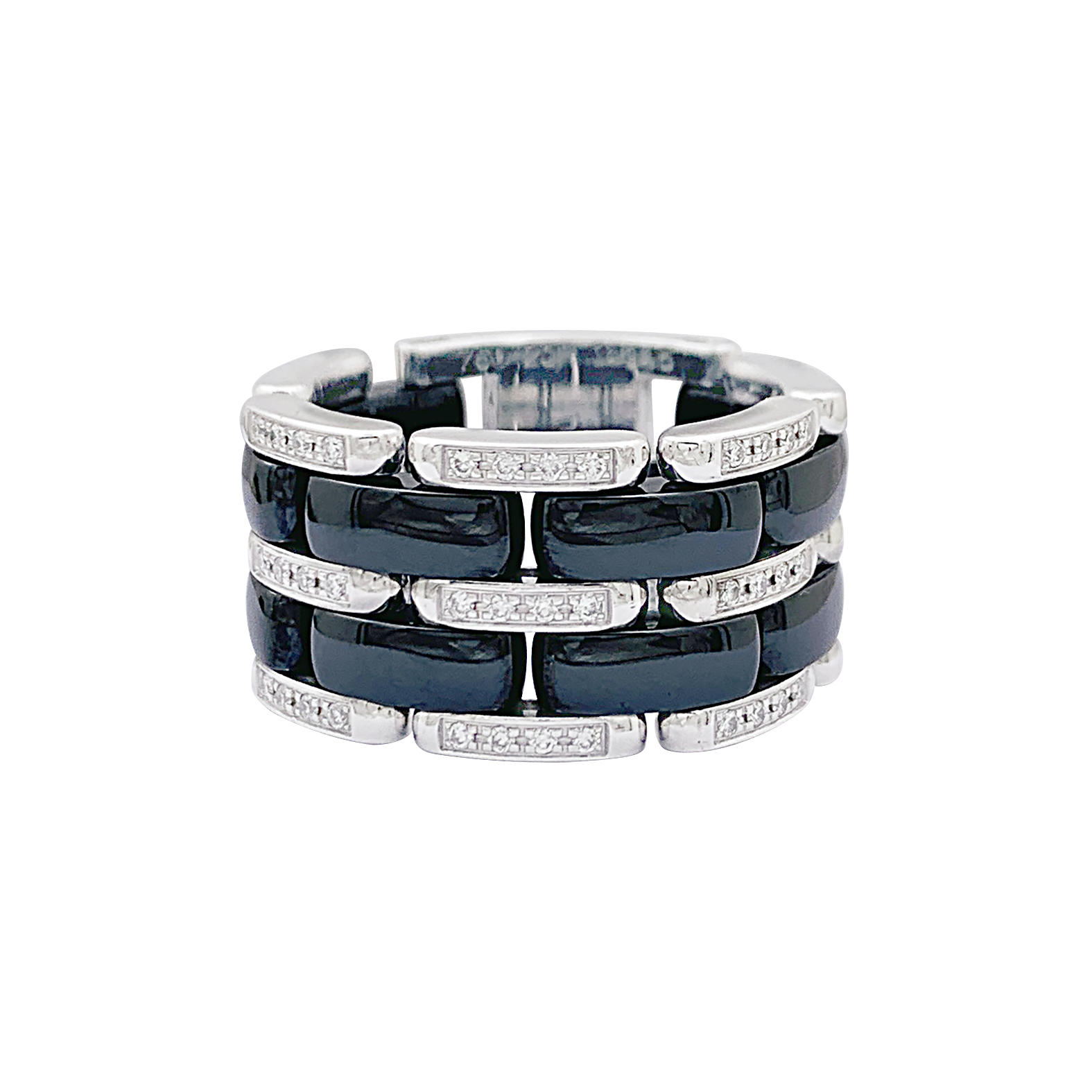 Bague Chanel,"Ultra", en or blanc, céramique noire et diamants. 4