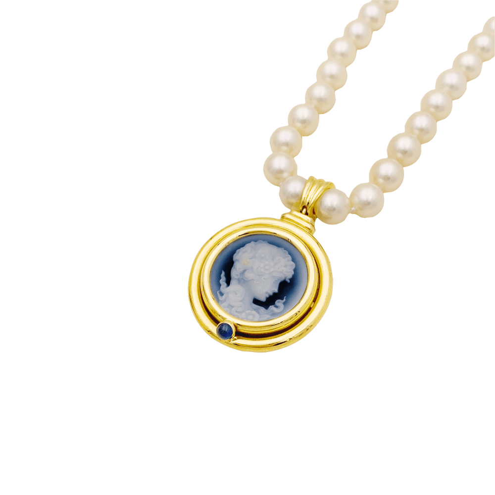 Collier or jaune, perles de culture, camée onyx. 4