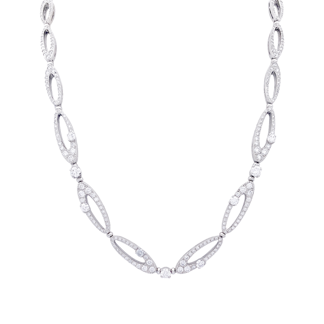 Collar Bulgari “Elisia”, oro blanco y diamantes.
