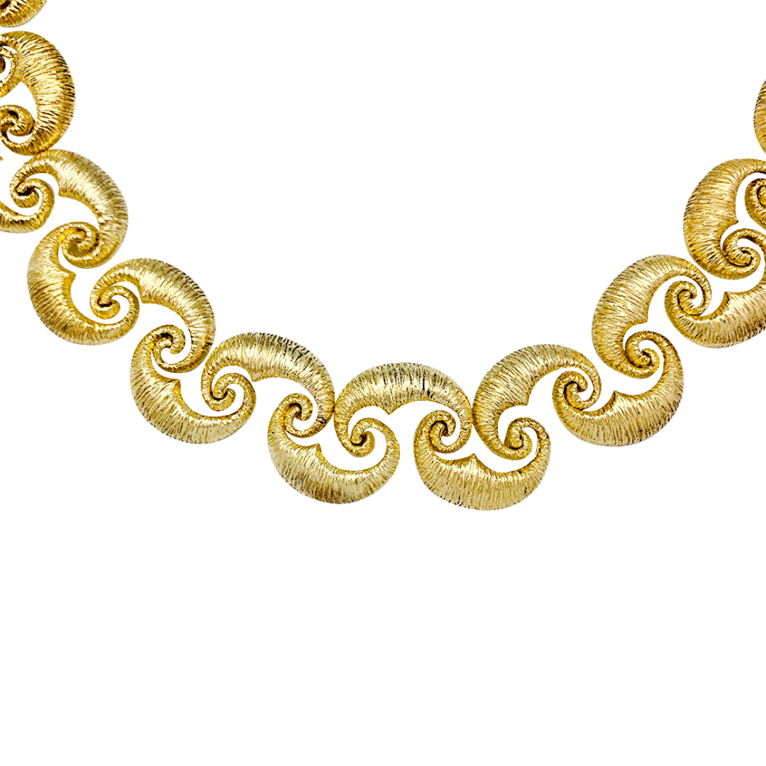 Collier en or jaune vintage.