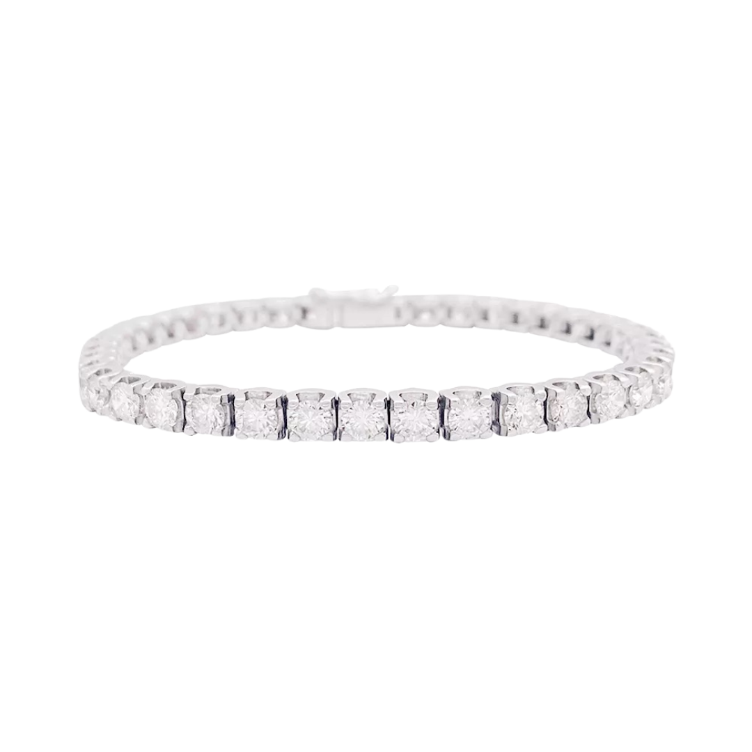 Línea de tenis en oro blanco con diamantes.