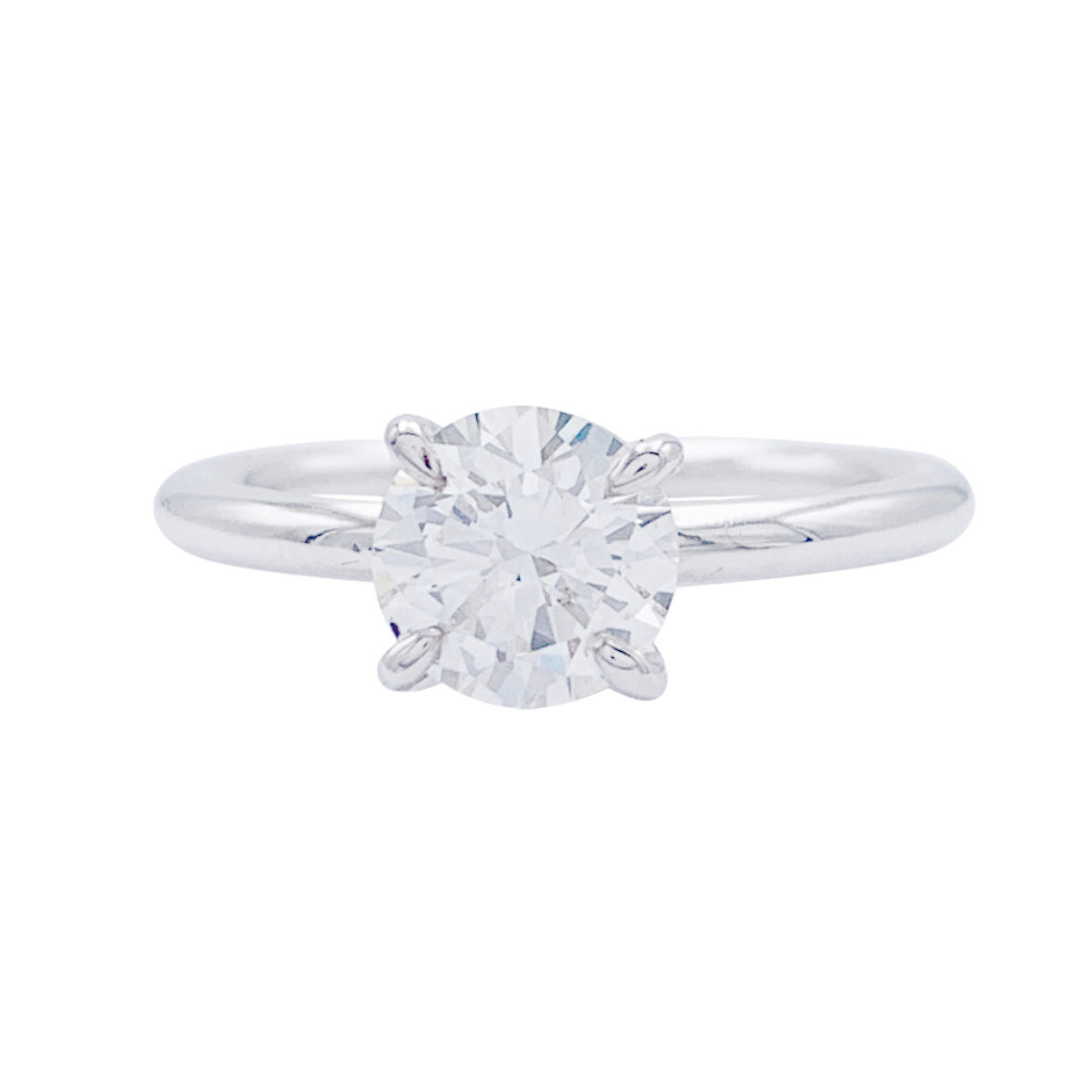 Bague solitaire en or blanc, diamant 1,11 carat.