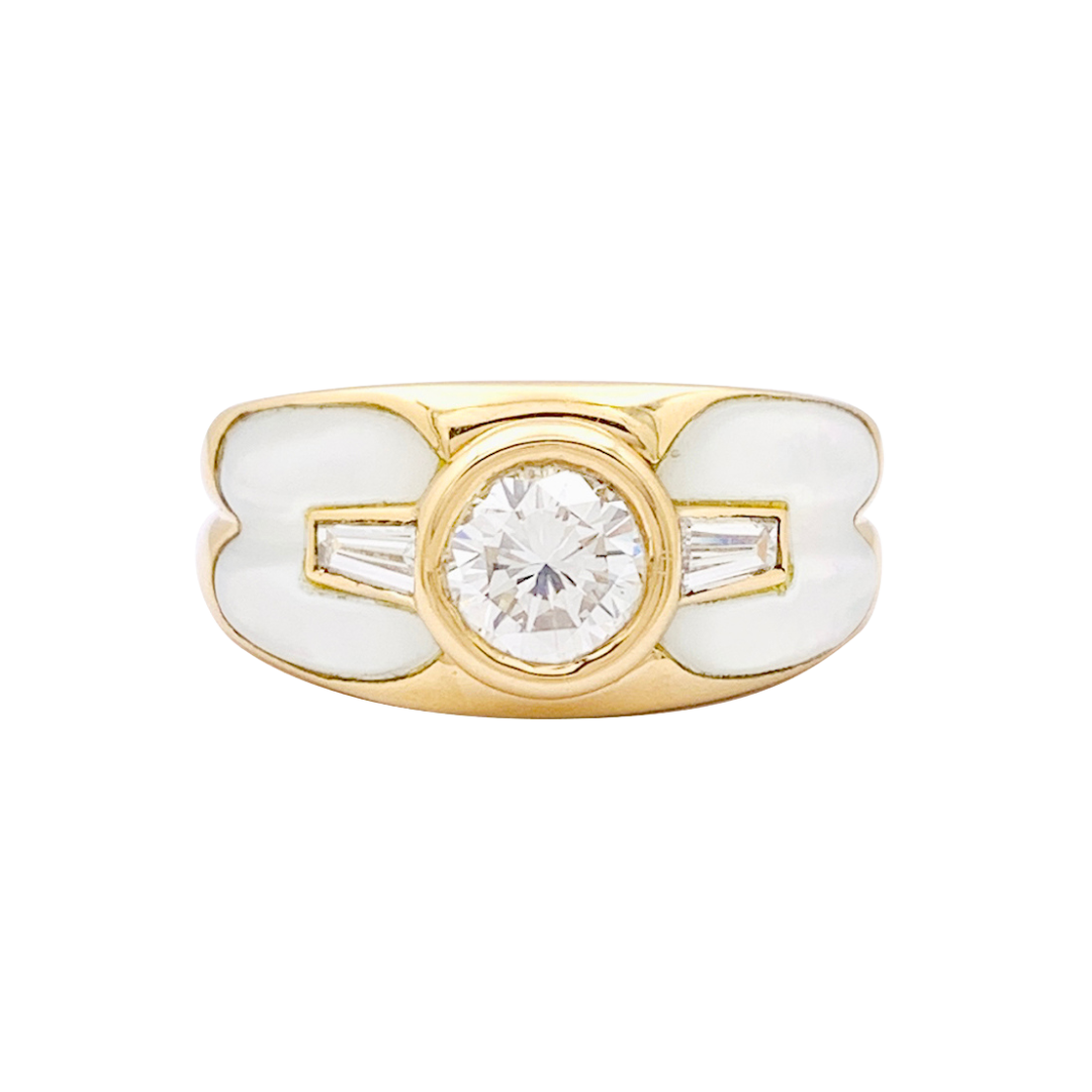 Anillo Mauboussin "Nadia" en oro amarillo, diamante y nácar.