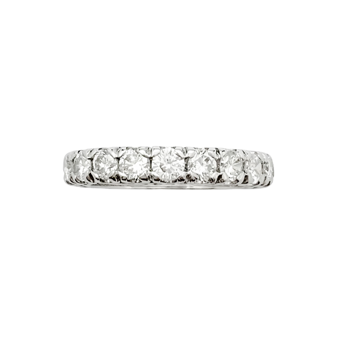 Alianza de bodas de oro blanco con diamantes