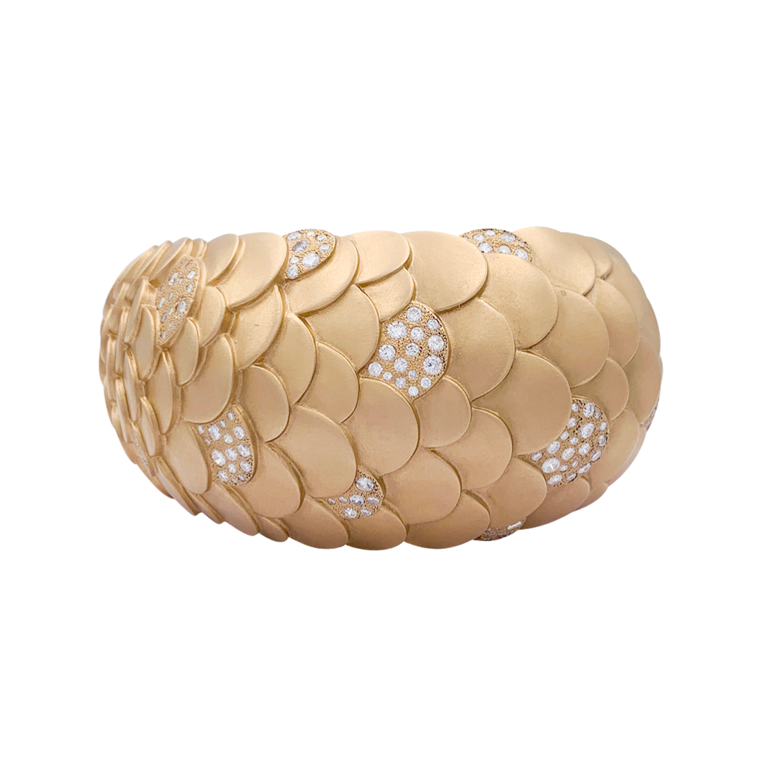 Pomellato bracelet, “Mermaid”, pink gold, diamonds.
