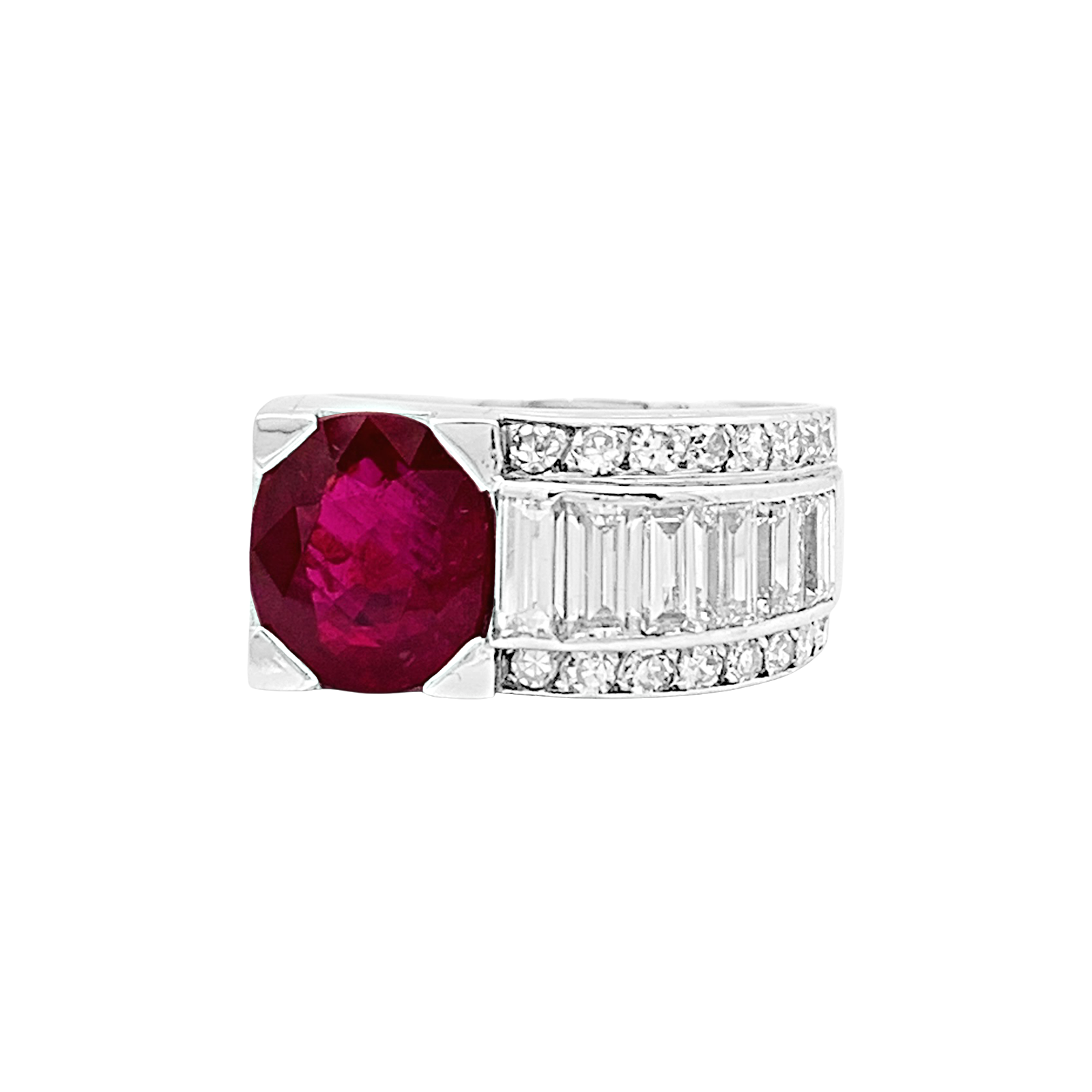 Bague tank platine, rubis et diamants. 1