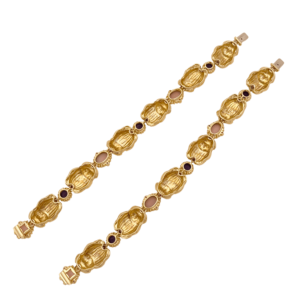 Collier transformable en deux bracelets or jaune, corail, améthyste et diamants. 4