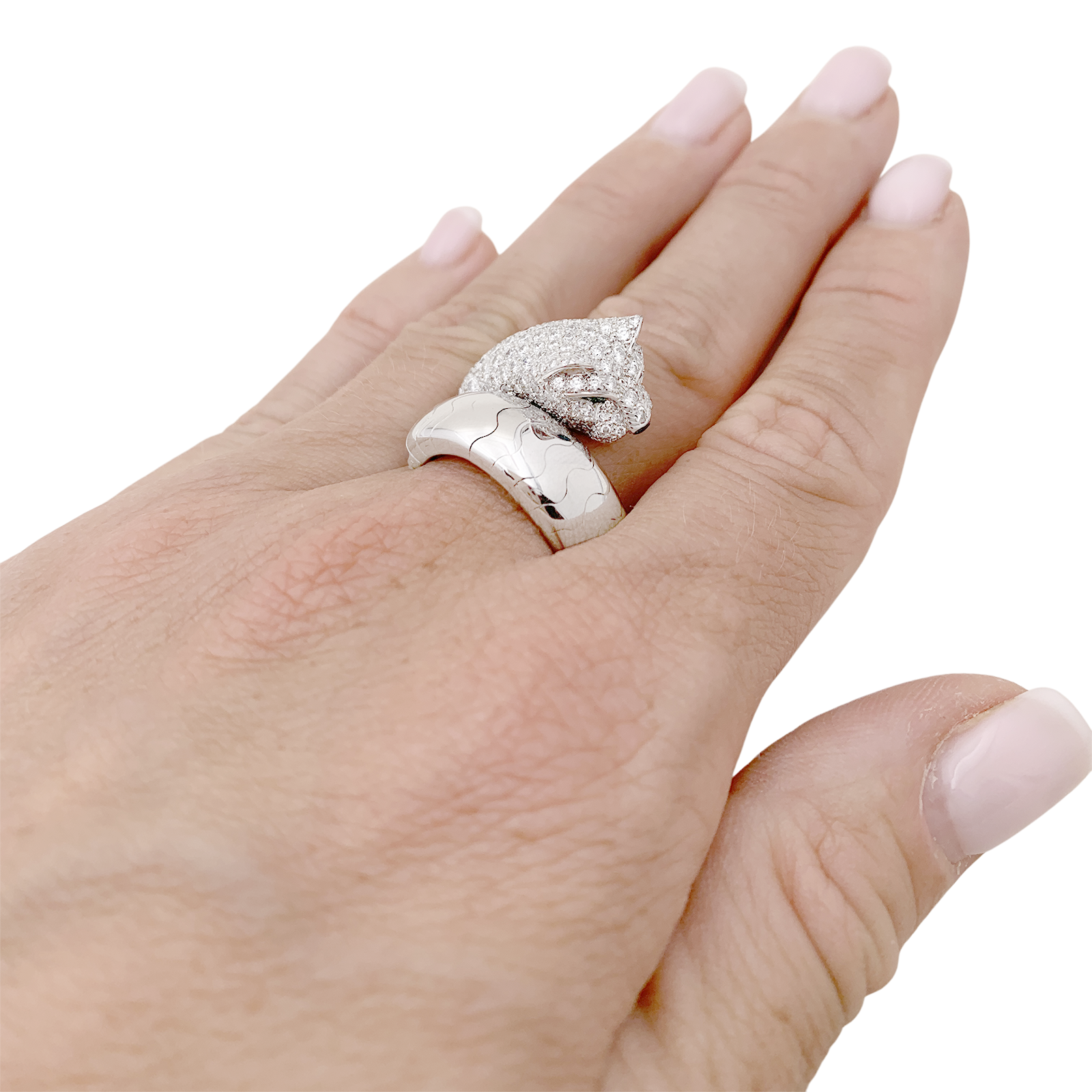 Bague CARTIER, "Lakarda", or blanc, diamants. 7