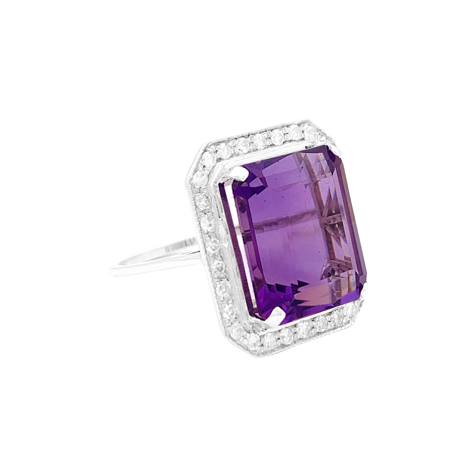 Bague or blanc, diamants, améthyste. 2