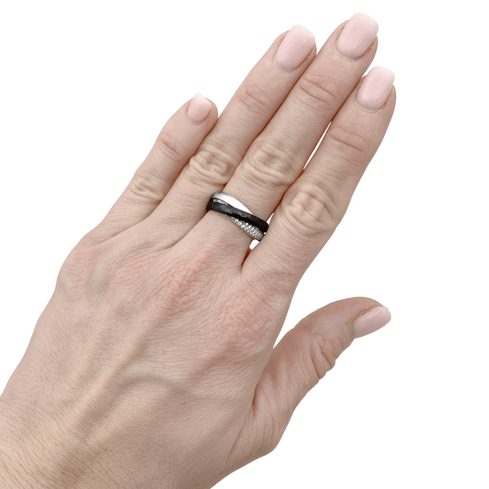 Bague Cartier, "Trinity", or blanc, céramique noire, diamants. 5