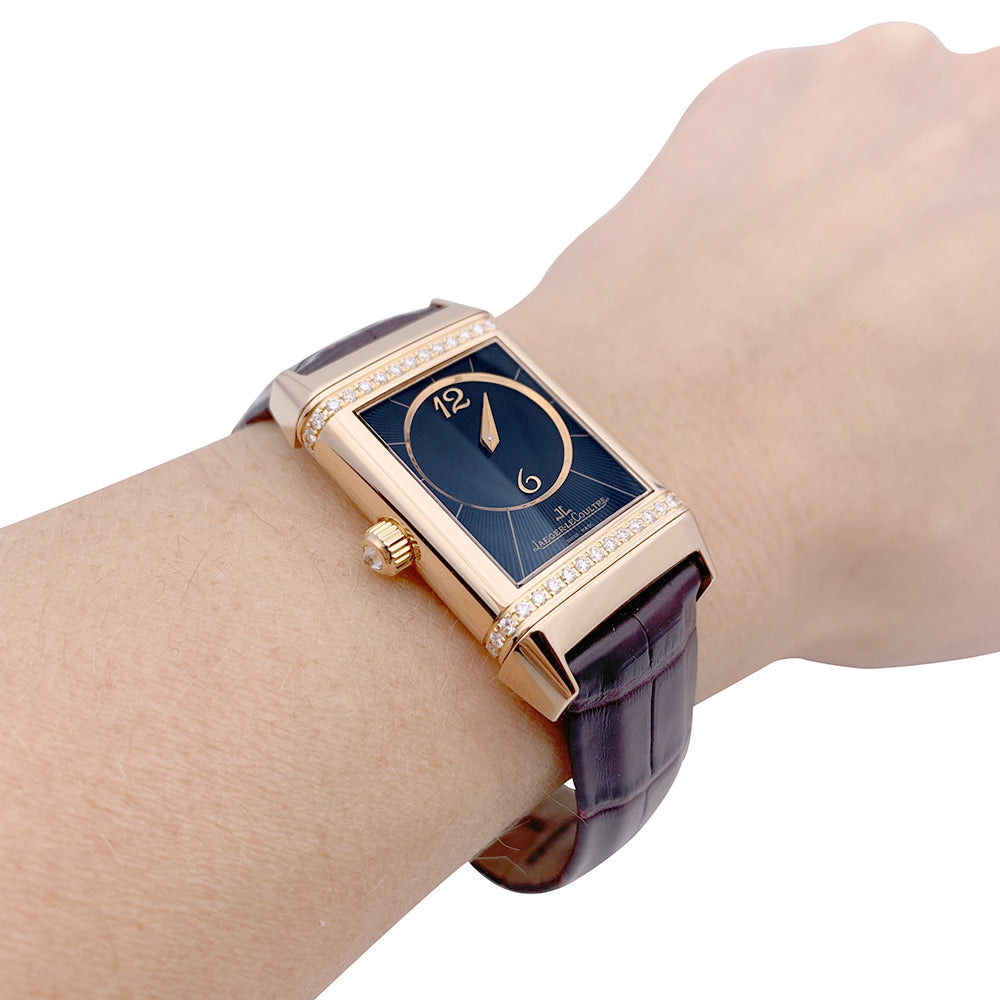 Montre Jaeger-LeCoultre, "Reverso Duetto", en or rose et diamants. 9