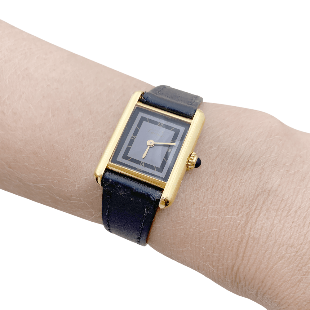 Montre Cartier, "Tank Must", argent plaqué or, cuir. 5