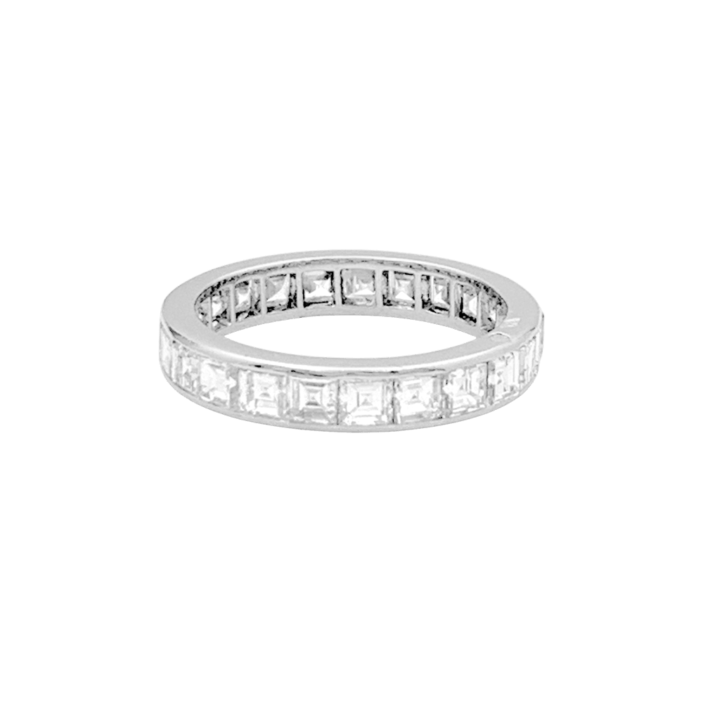 Alliance en platine et diamants. 1