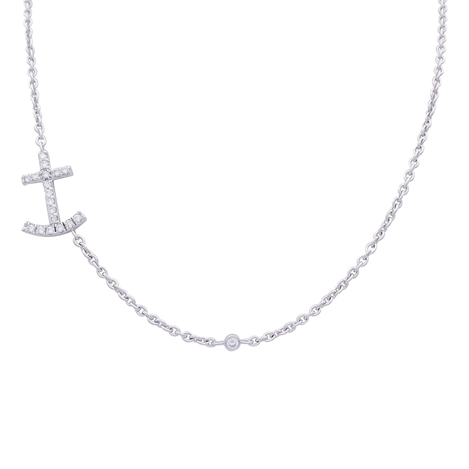 Collier or blanc et diamants. 1
