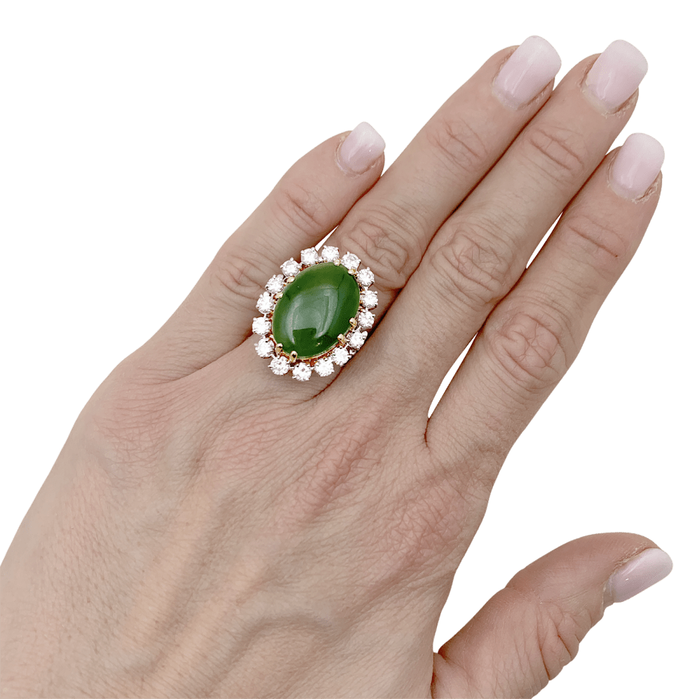 Bague or blanc, jade néphrite et diamants. 7