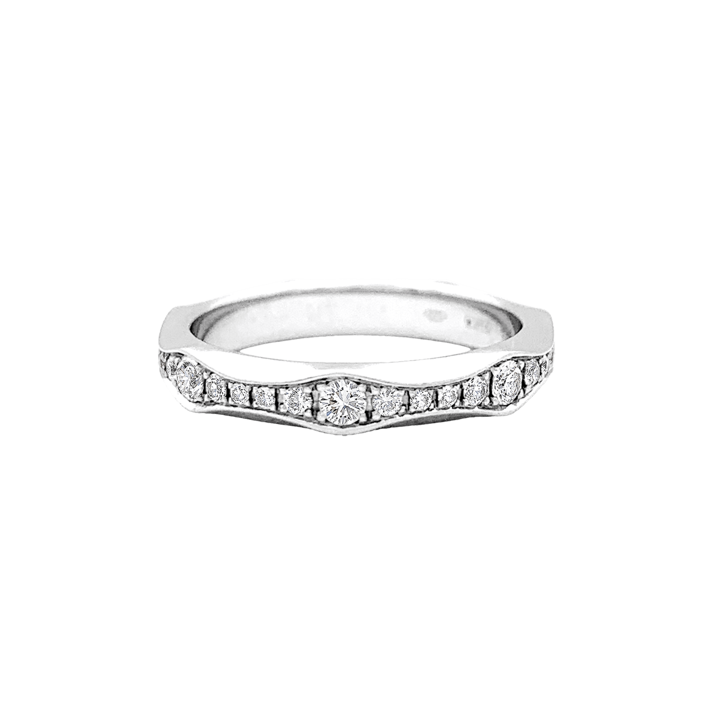 Bague Bulgari, "Infinito" en platine et diamants. 3