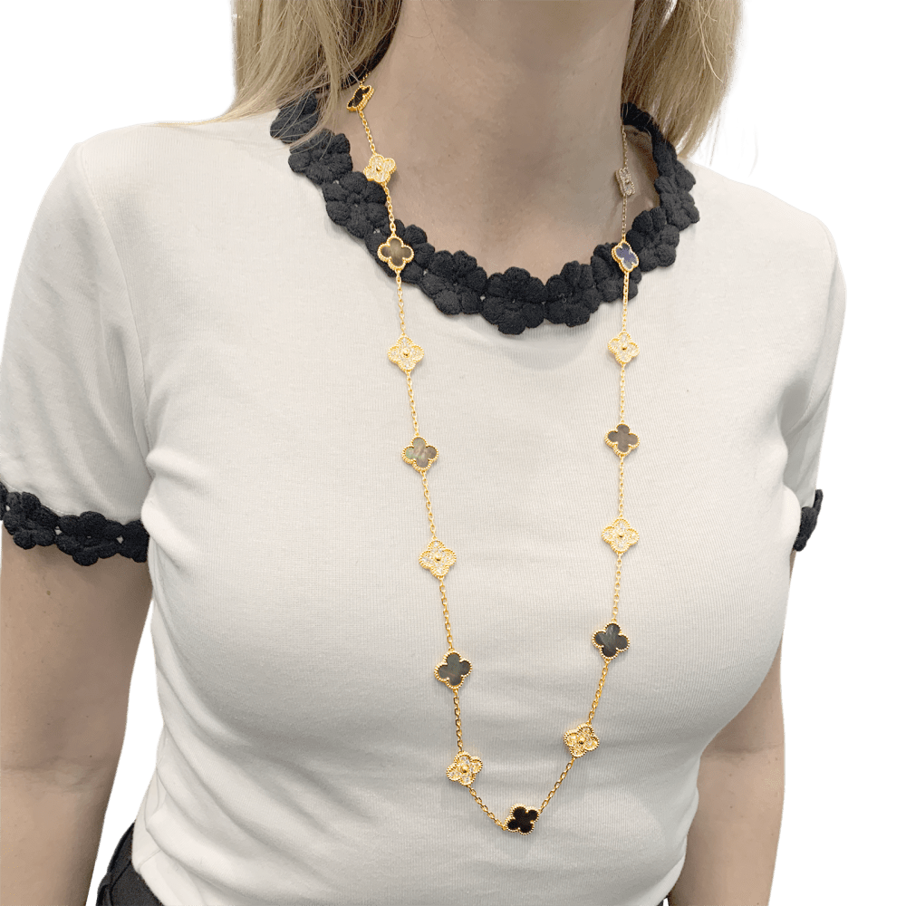 Sautoir Van Cleef & Arpels, "Vintage Alhambra", or rose, nacre et diamants. 8