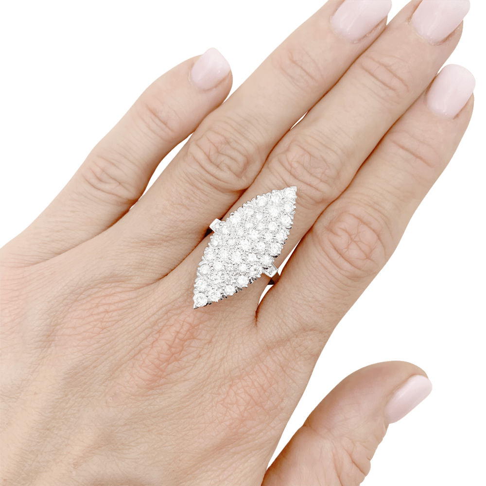 Bague marquise, deux ors, diamants. 6