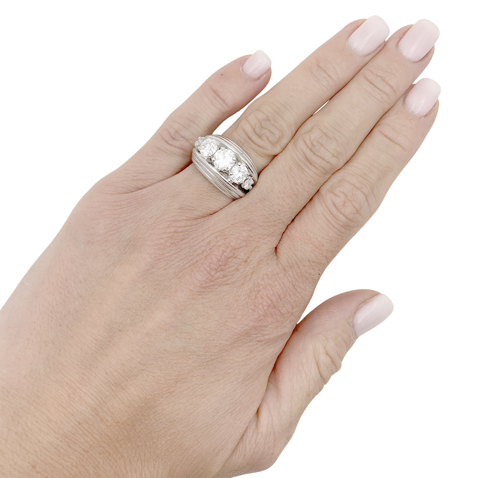 Bague platine, diamants. 1