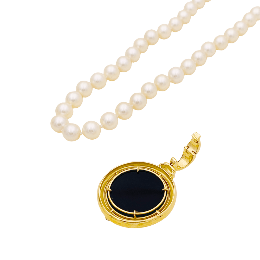 Collier or jaune, perles de culture, camée onyx. 5