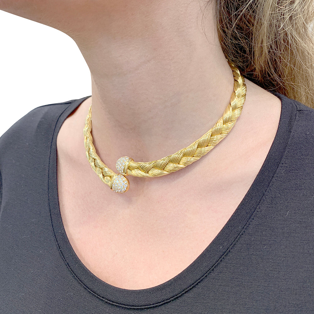 Collier vintage or jaune et diamants. 11
