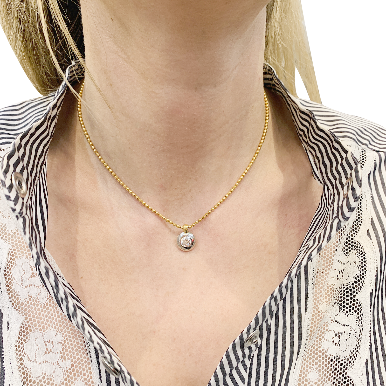 Collier deux ors, diamant. 4