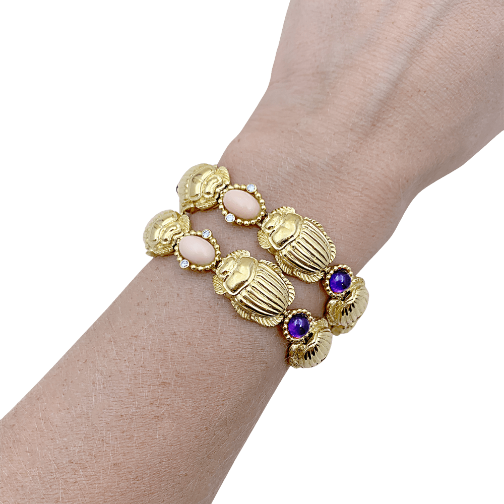 Collier transformable en deux bracelets or jaune, corail, améthyste et diamants. 6