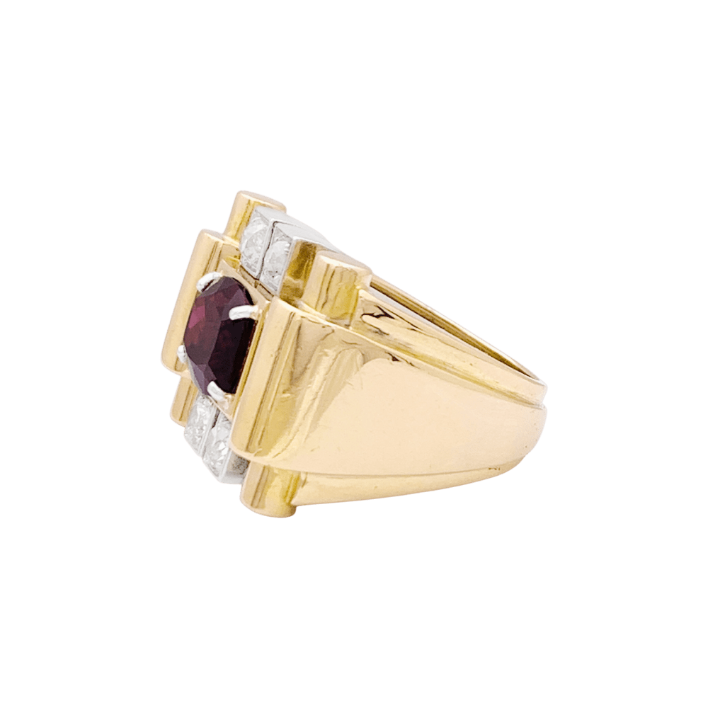 Bague "tank", deux tons d'or, grenat et diamants. 4