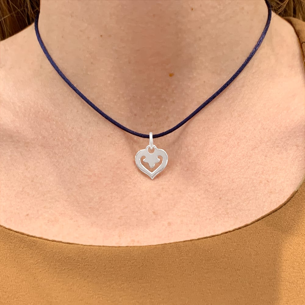 Pendentif O.J. Perrin, "Coeur Légende", or blanc. 5