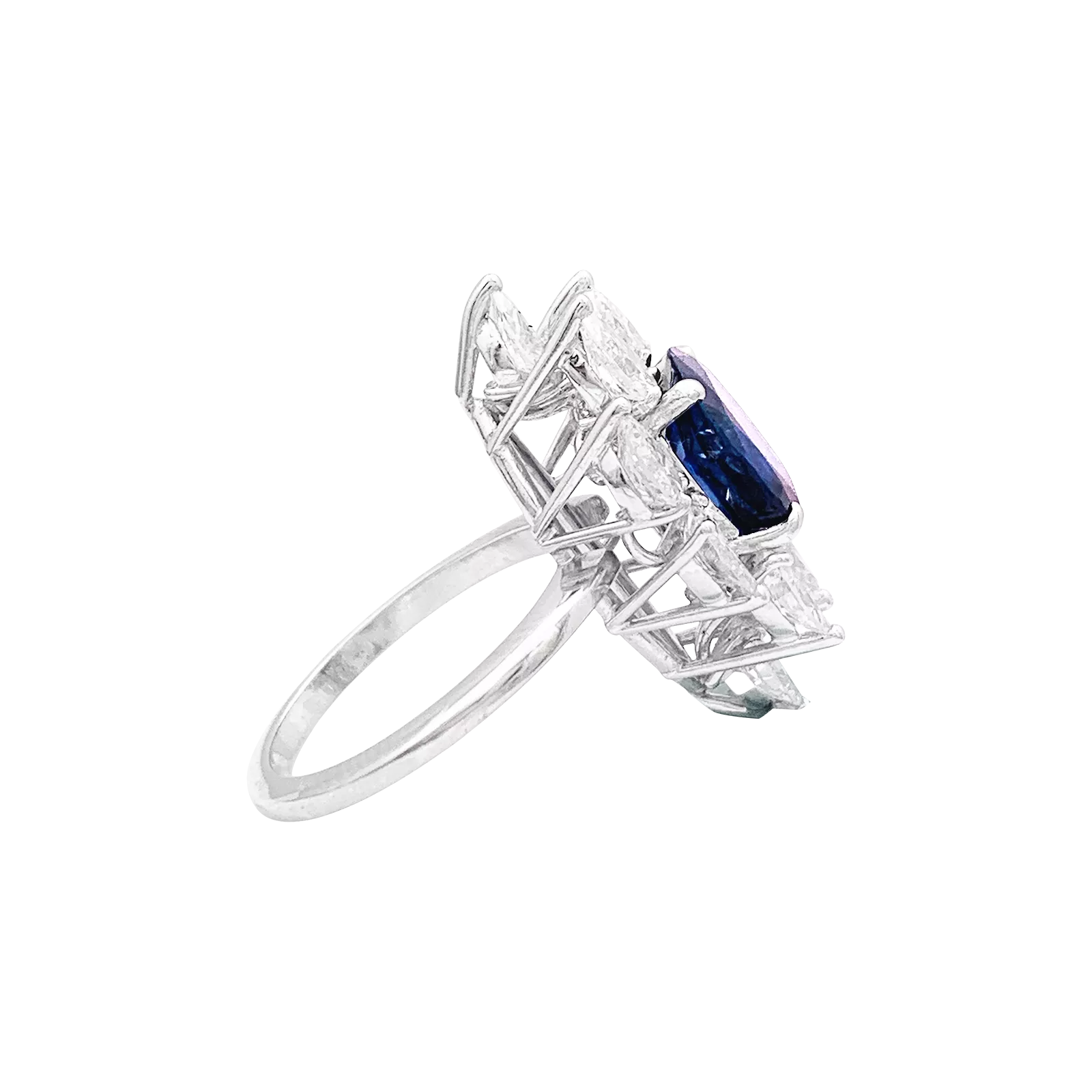 Bague navette or blanc, saphir et diamants 3