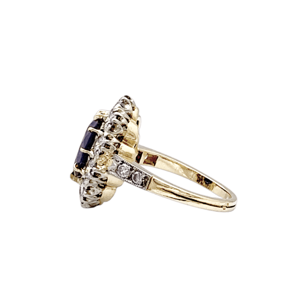 Bague en or jaune et blanc, saphir, diamants. 5