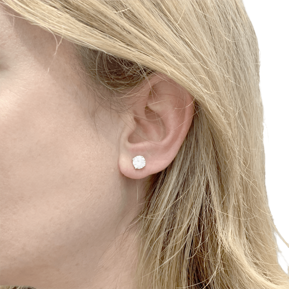 Boucles d'oreilles or blanc et diamants. 7