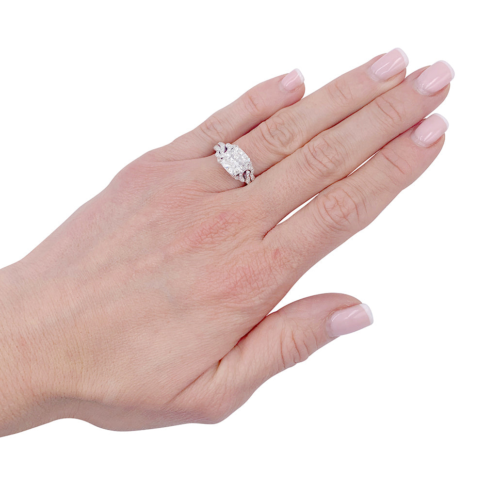 Bague Mauboussin, "Subtil Message", or blanc, diamant coussin. 9