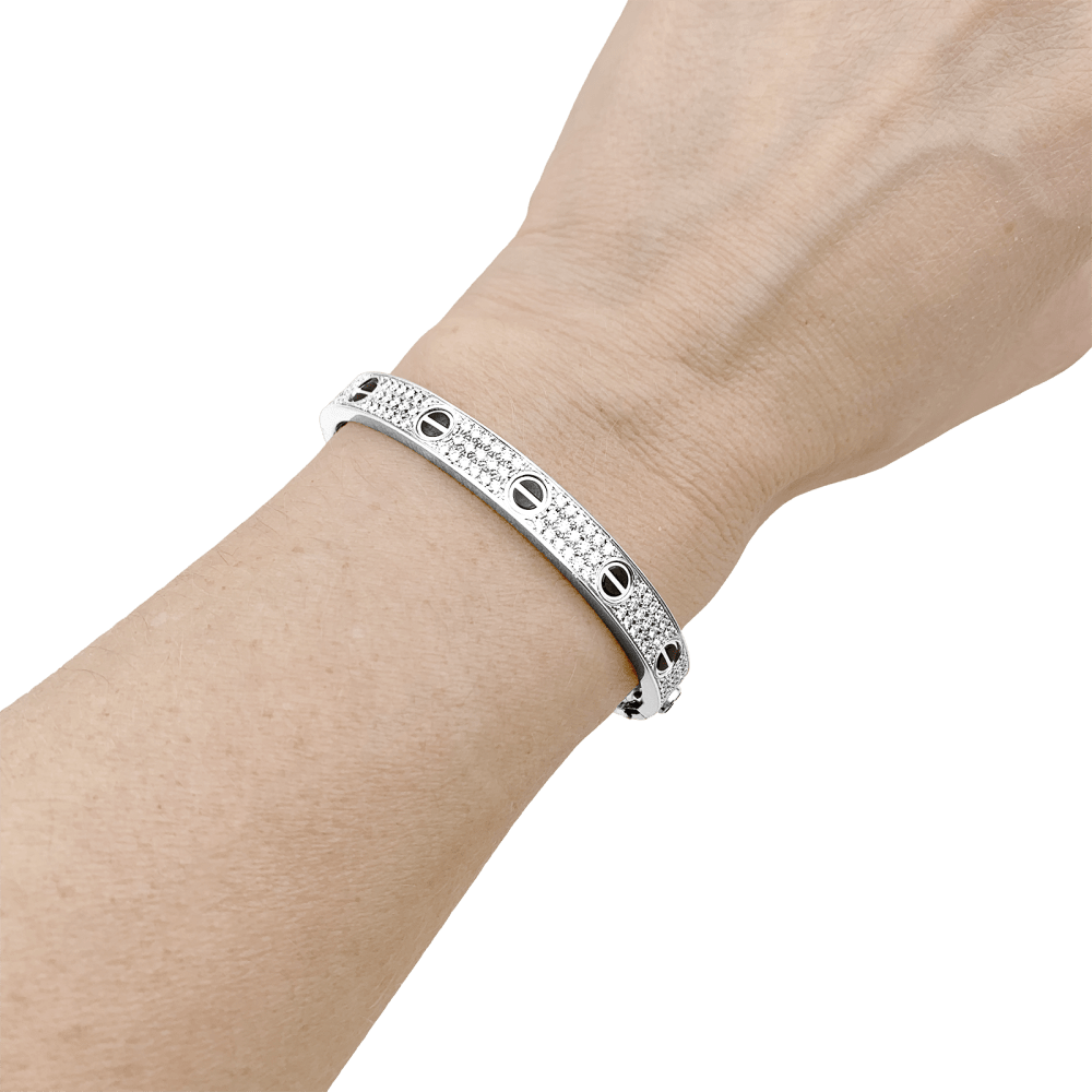 Bracelet Cartier, "Love", or blanc et diamants. 6