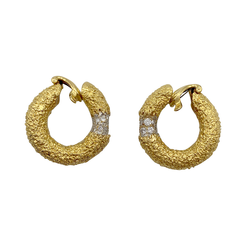 Boucles d'oreilles M.Gérard en or jaune et diamants. 2