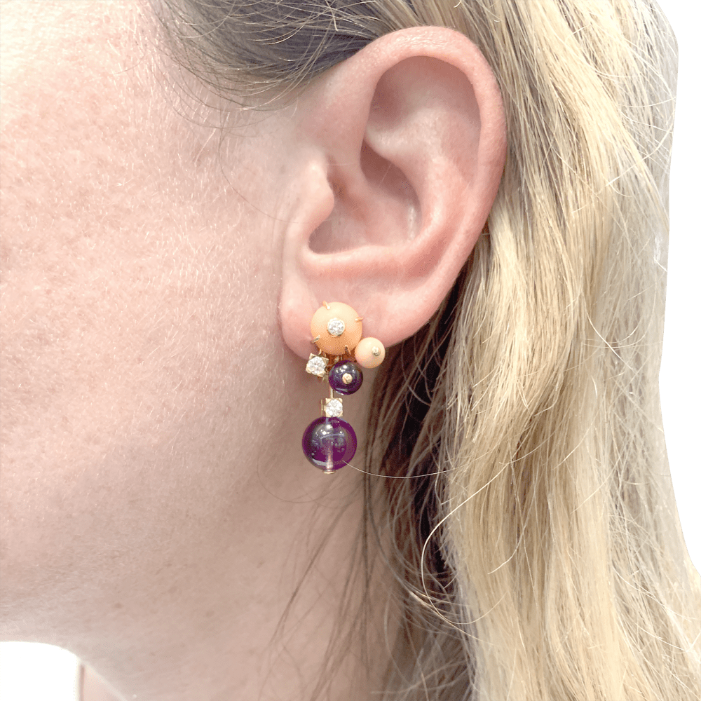 Boucles d'oreilles Cartier "Délices de Goa" en or rose, améthystes, diamants et corail. 6