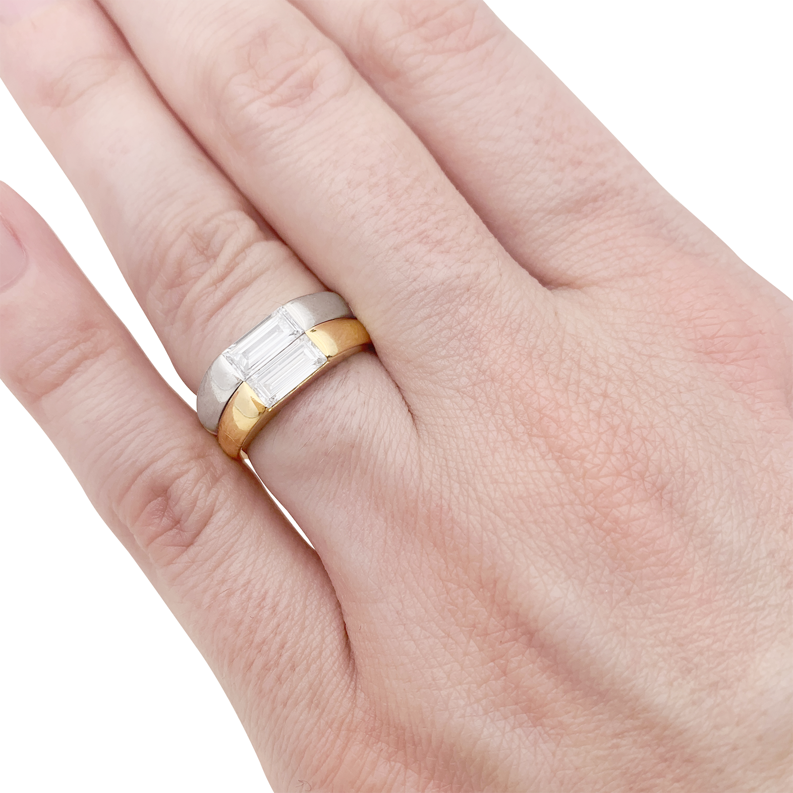 Bague deux ors, diamants baguette. 6