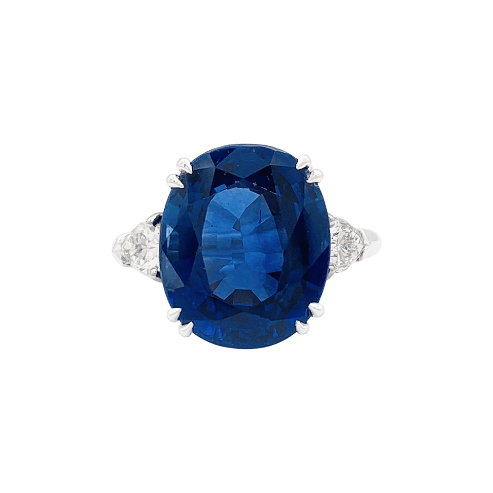 Bague Harry Winston, en platine sertie d'un saphir et diamants. 1