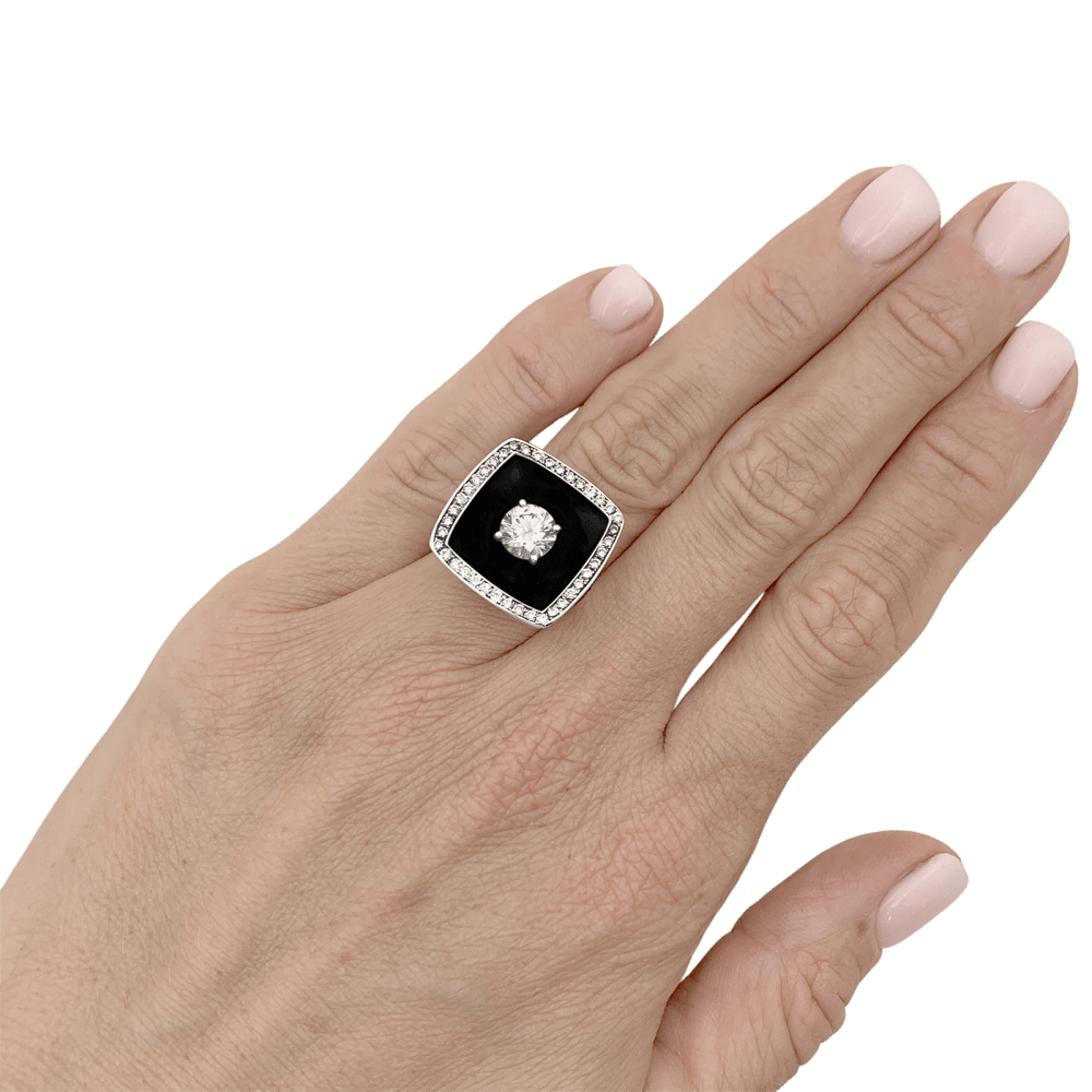 Bague Chanel, "Nuit Noire", or blanc, émail, diamant 1,01 carat. 6