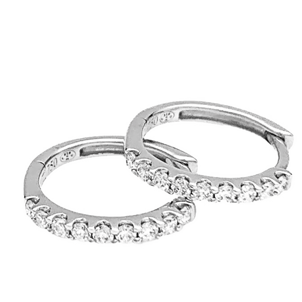 Paire de petites créoles en or blanc, diamants. 3