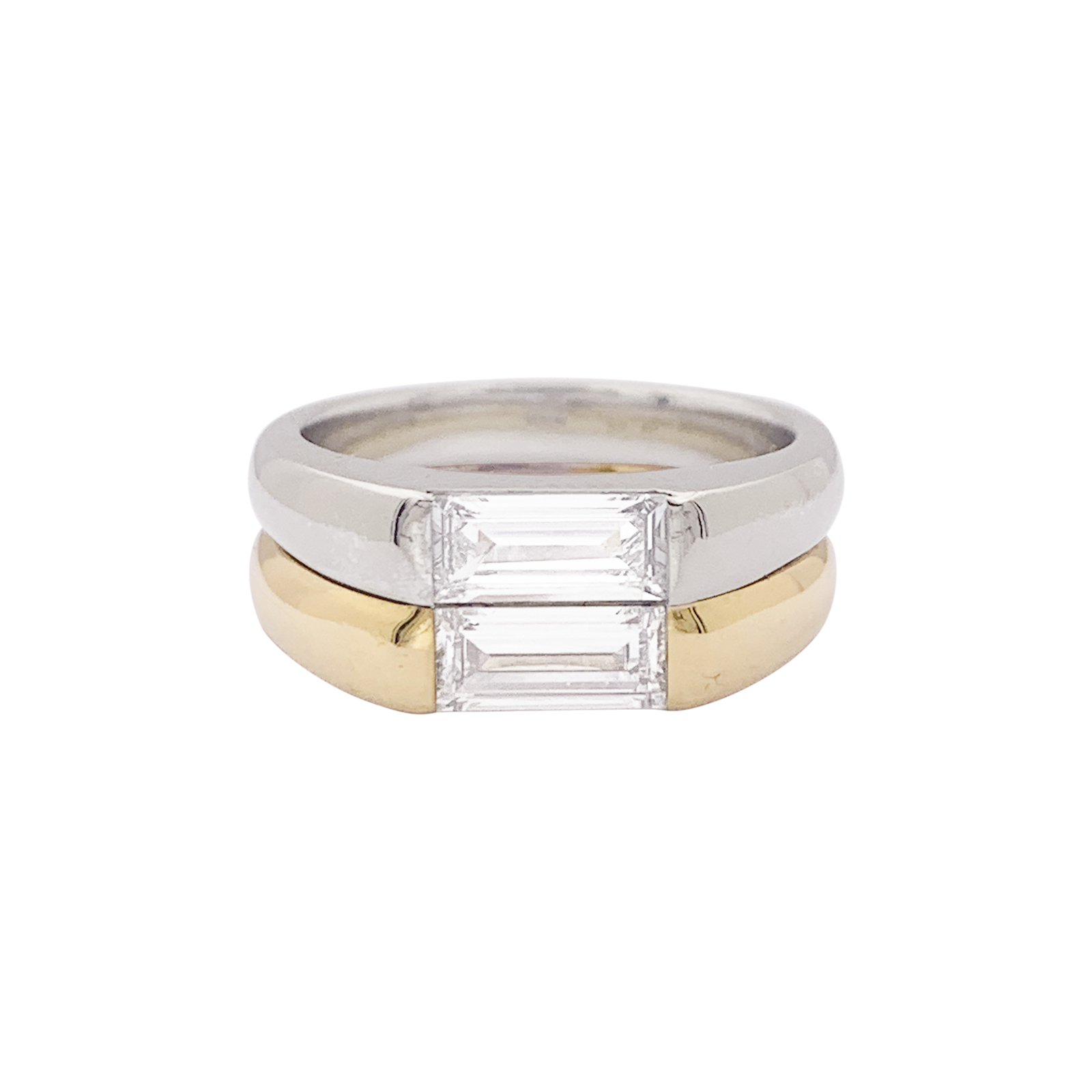 Bague deux ors, diamants baguette. 1