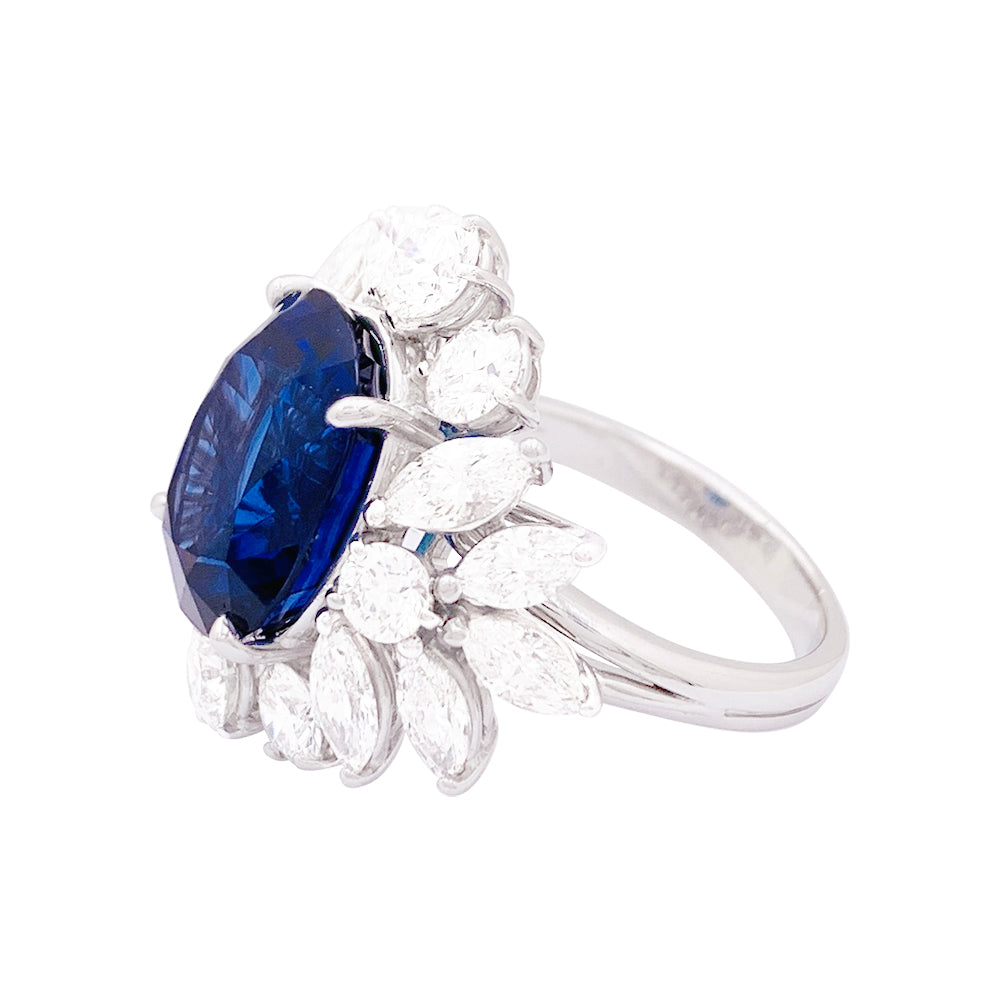 Bague or blanc, diamants, saphir. 1