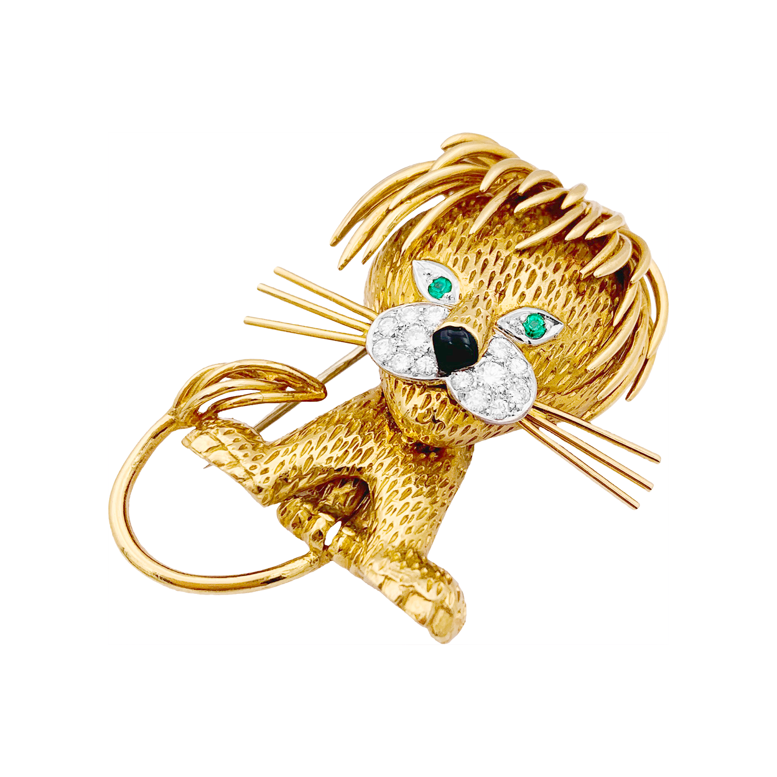 Clip Van Cleef & Arpels, "Lion Ebouriffé", or jaune, émeraude, diamants. 3